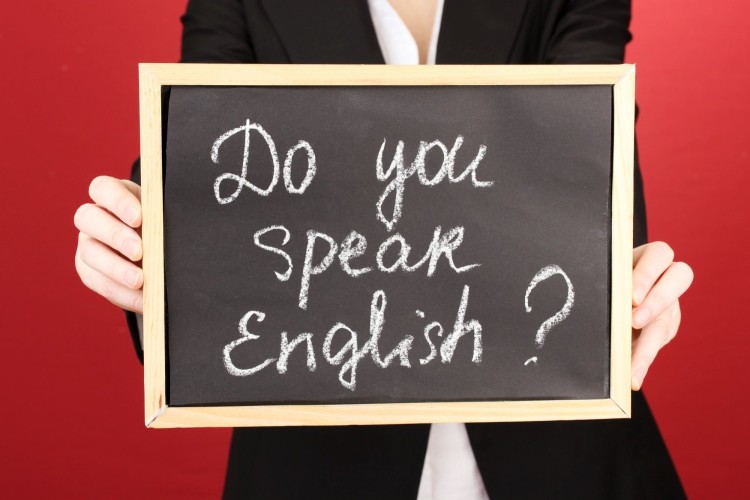 W obecnych czasach, na pytanie: "do you speak English?" - nie wypada odpowiedzieć: "no". Ok?