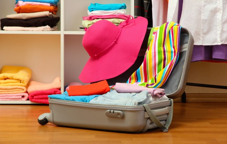 Pakowanie walizek na wakacje może spędzić sen z powiek, ale... nie musi!